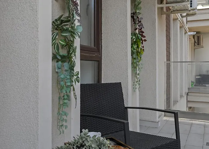 6 Apartament Bucureşti