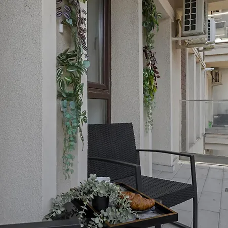 6 Apartman Bukarest